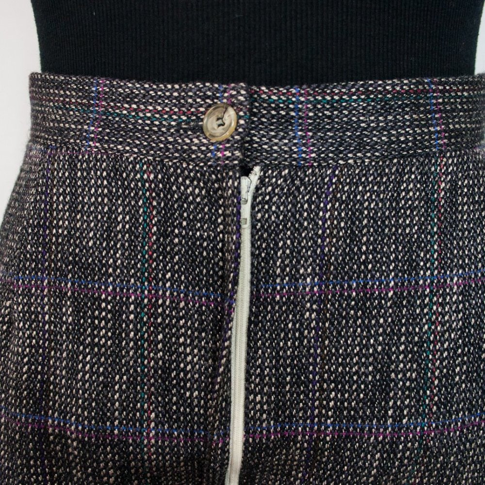 VTG Boston Tailored | Pencil Skirt - Subtle Plaid - Picture 6 of 7